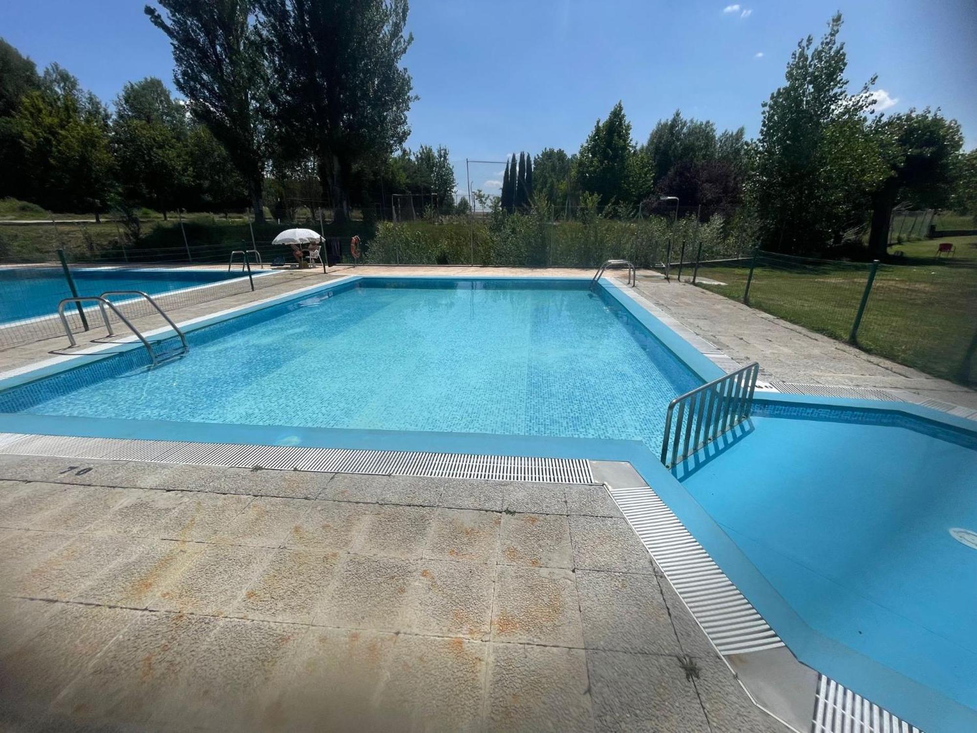 Apartamento Ribera Del Duero Reserva Tubilla del Lago Exterior photo